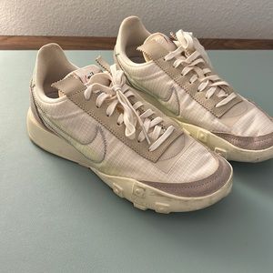 Nike Waffle Racer Trainers